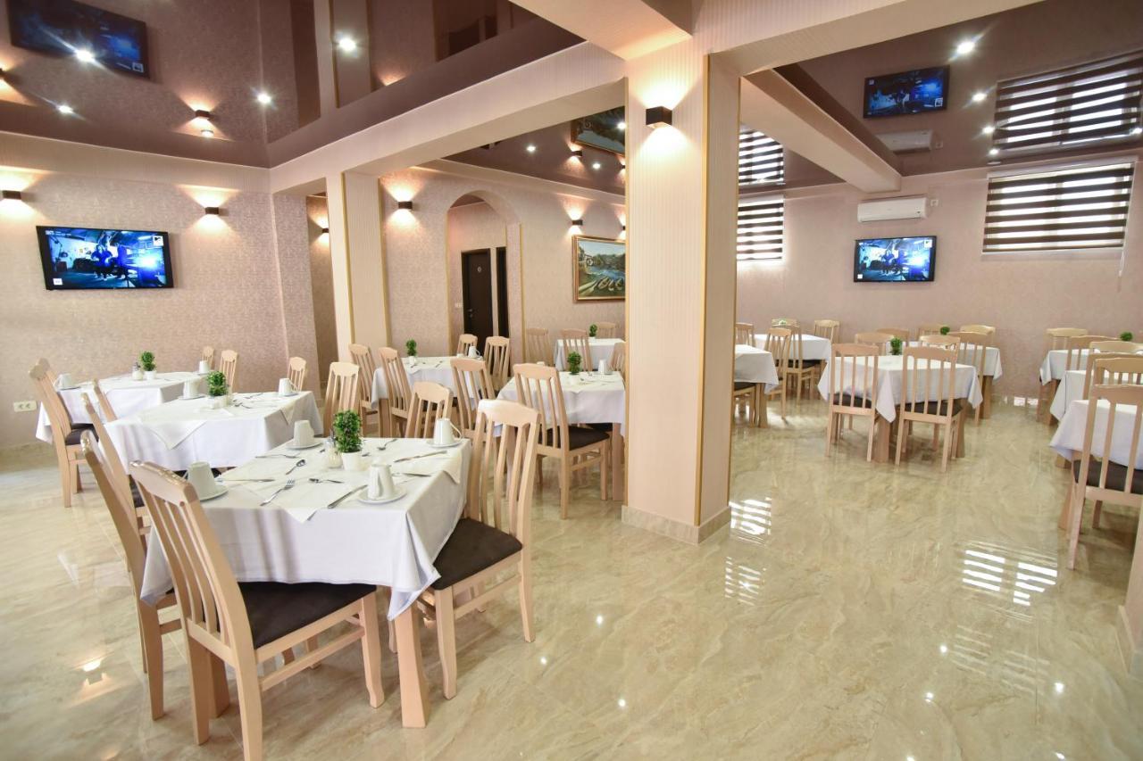 Hotel Suzana Budva Exterior foto