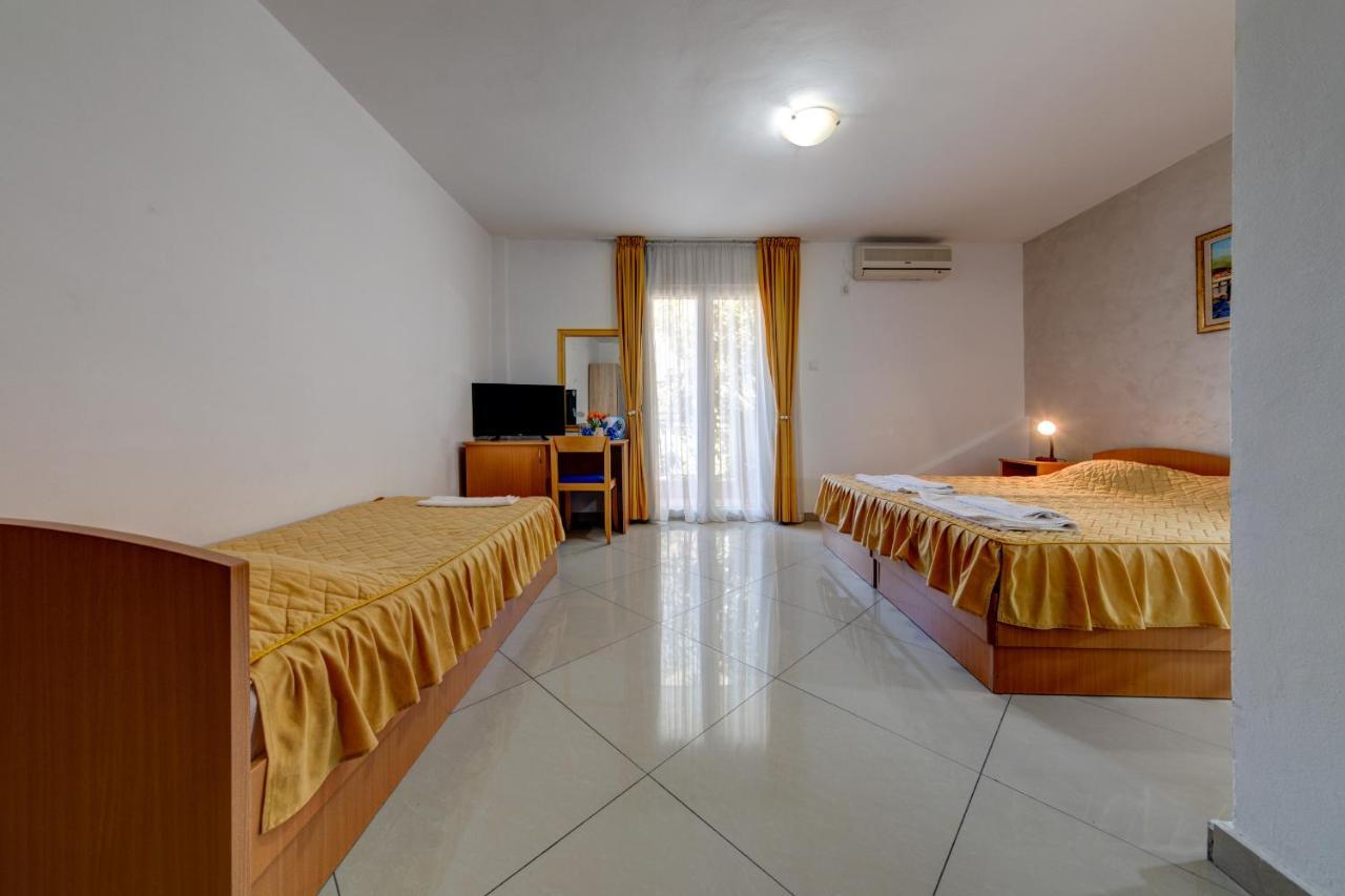 Hotel Suzana Budva Exterior foto