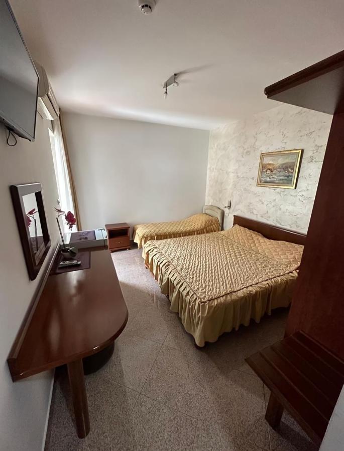 Hotel Suzana Budva Exterior foto